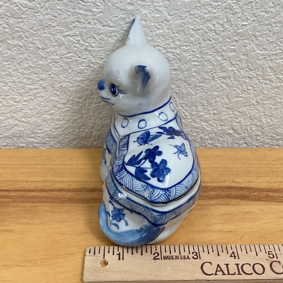 Vintage Blue & White Chinoiserie Porcelain Cat Trinket Box - Picture 7 of 12